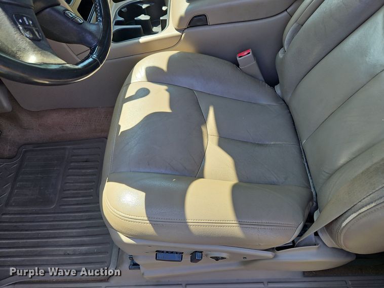 image for item LM9142 2007 GMC Sierra 1500  Ext. Cab pickup truck