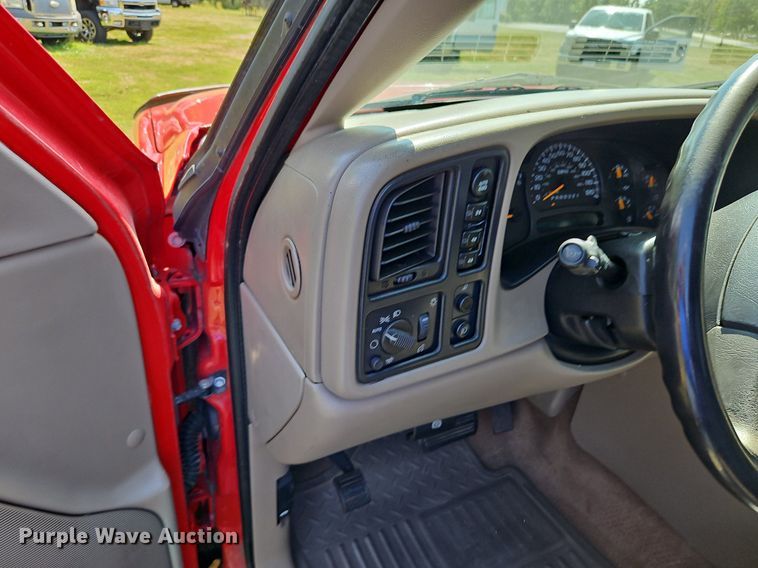 image for item LM9142 2007 GMC Sierra 1500  Ext. Cab pickup truck