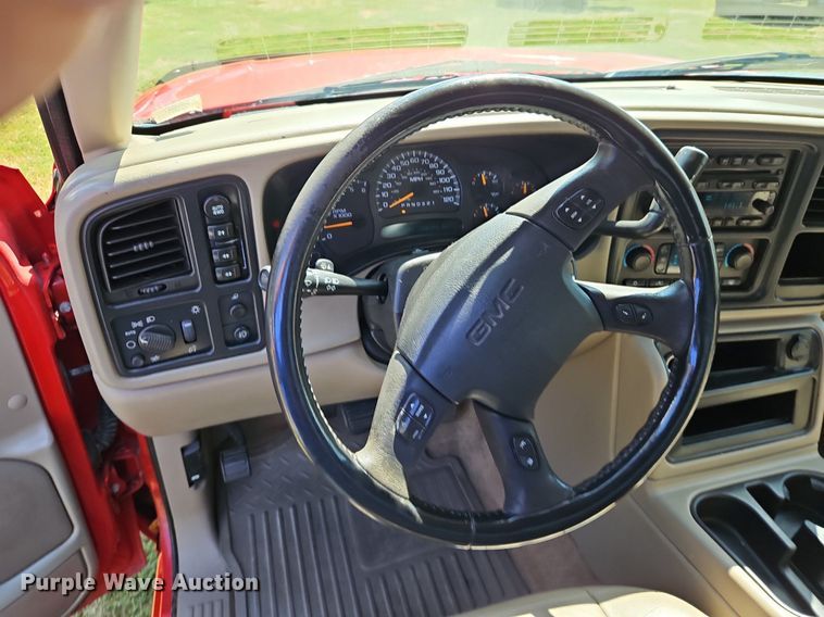 image for item LM9142 2007 GMC Sierra 1500  Ext. Cab pickup truck