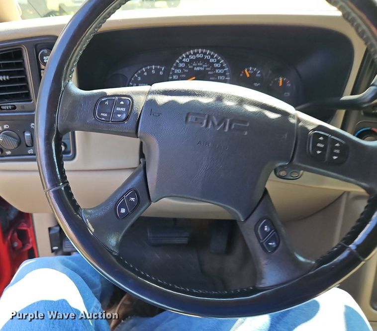 image for item LM9142 2007 GMC Sierra 1500  Ext. Cab pickup truck