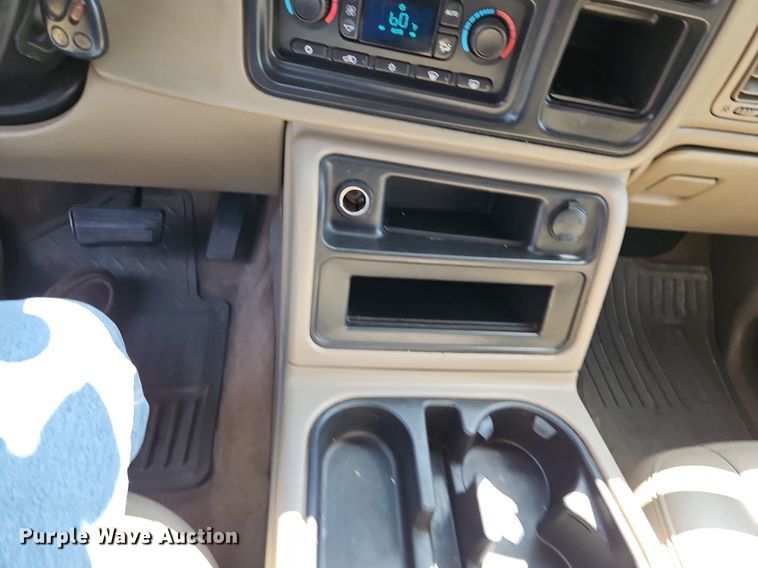 image for item LM9142 2007 GMC Sierra 1500  Ext. Cab pickup truck