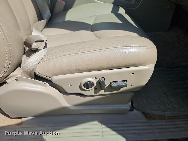 image for item LM9142 2007 GMC Sierra 1500  Ext. Cab pickup truck