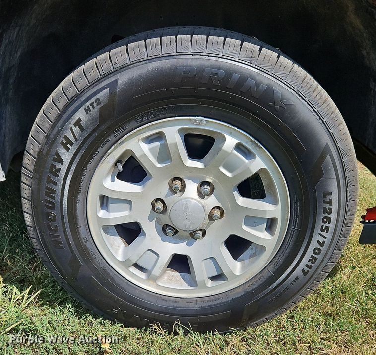 image for item LM9142 2007 GMC Sierra 1500  Ext. Cab pickup truck