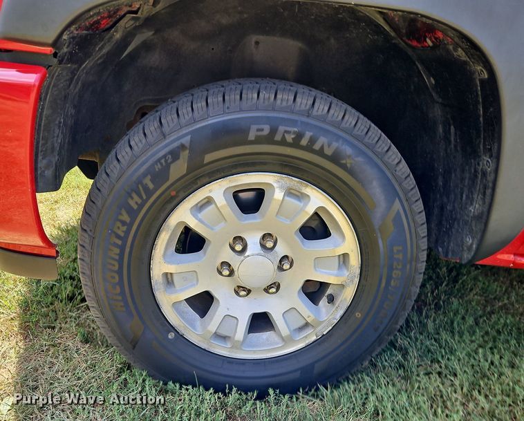 image for item LM9142 2007 GMC Sierra 1500  Ext. Cab pickup truck