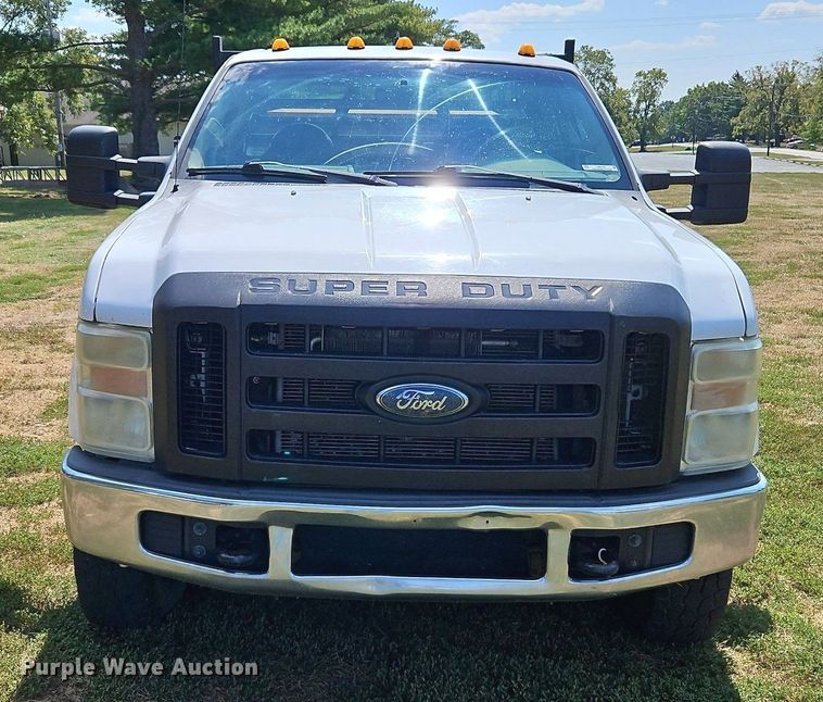 image for item LM9143 2009 Ford F350 Super Duty XL  flatbed pickup truck