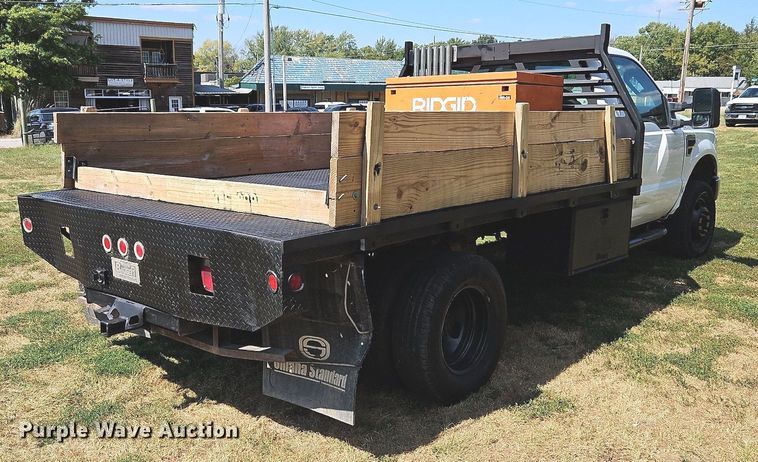 image for item LM9143 2009 Ford F350 Super Duty XL  flatbed pickup truck