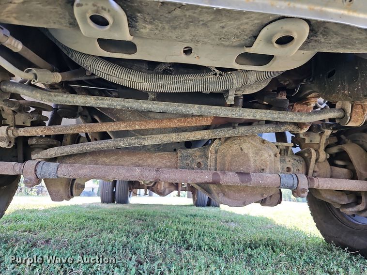 image for item LM9143 2009 Ford F350 Super Duty XL  flatbed pickup truck