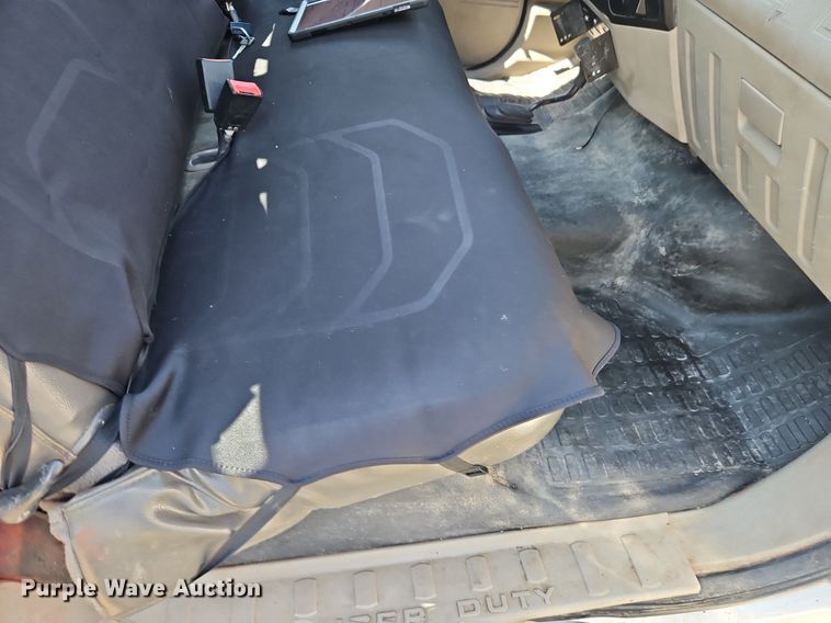 image for item LM9143 2009 Ford F350 Super Duty XL  flatbed pickup truck