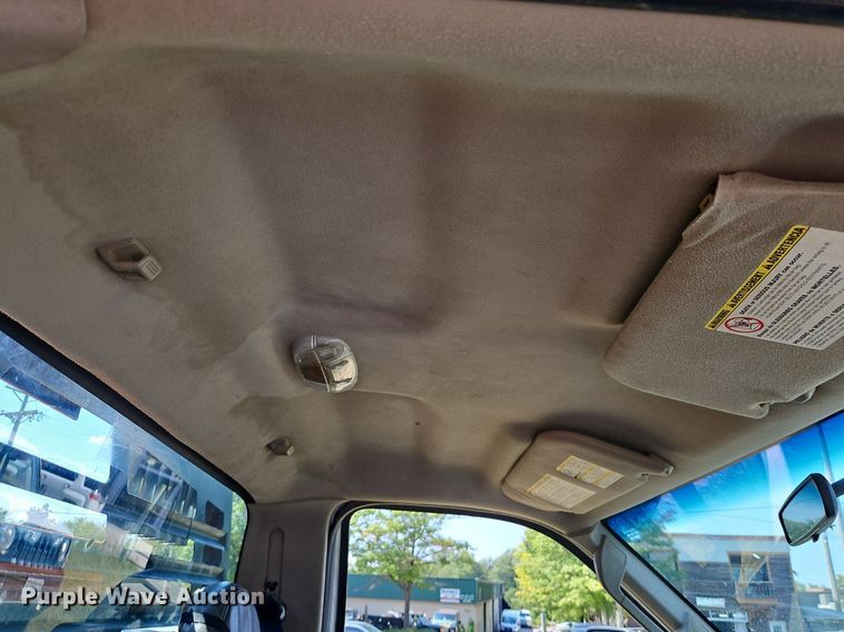 image for item LM9143 2009 Ford F350 Super Duty XL  flatbed pickup truck