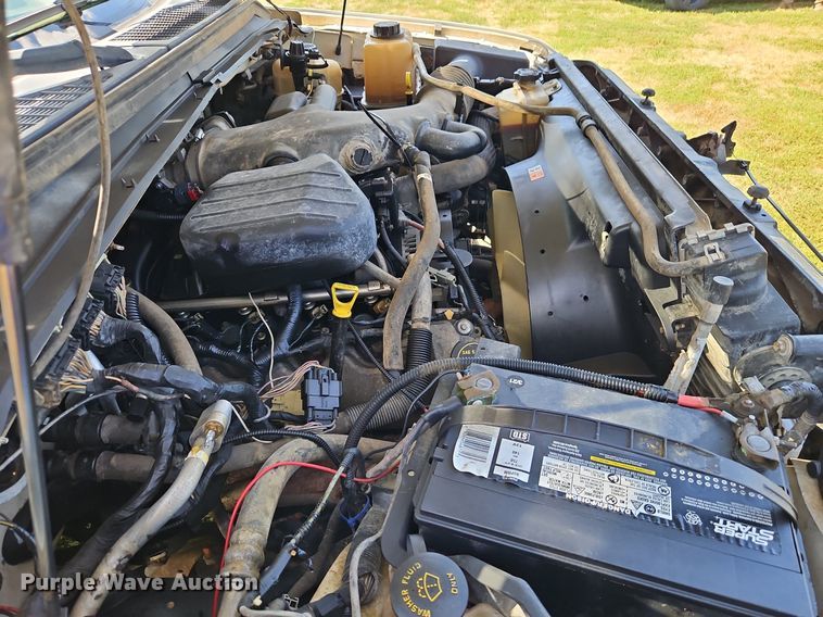 image for item LM9143 2009 Ford F350 Super Duty XL  flatbed pickup truck