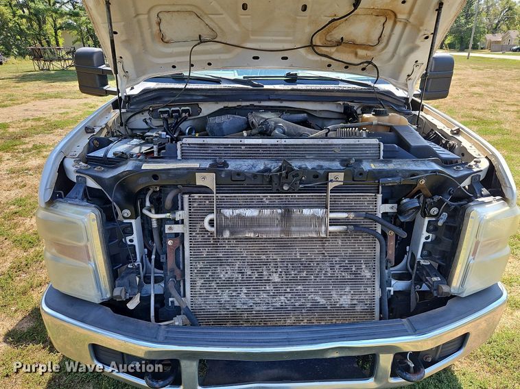 image for item LM9143 2009 Ford F350 Super Duty XL  flatbed pickup truck