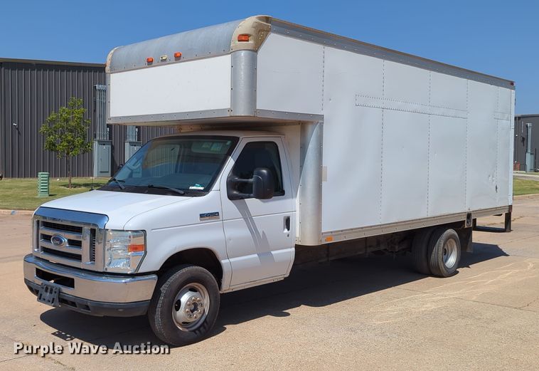 image for item LN9027 2013 Ford E450 Super Duty  box truck