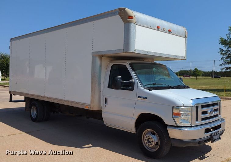 image for item LN9027 2013 Ford E450 Super Duty  box truck