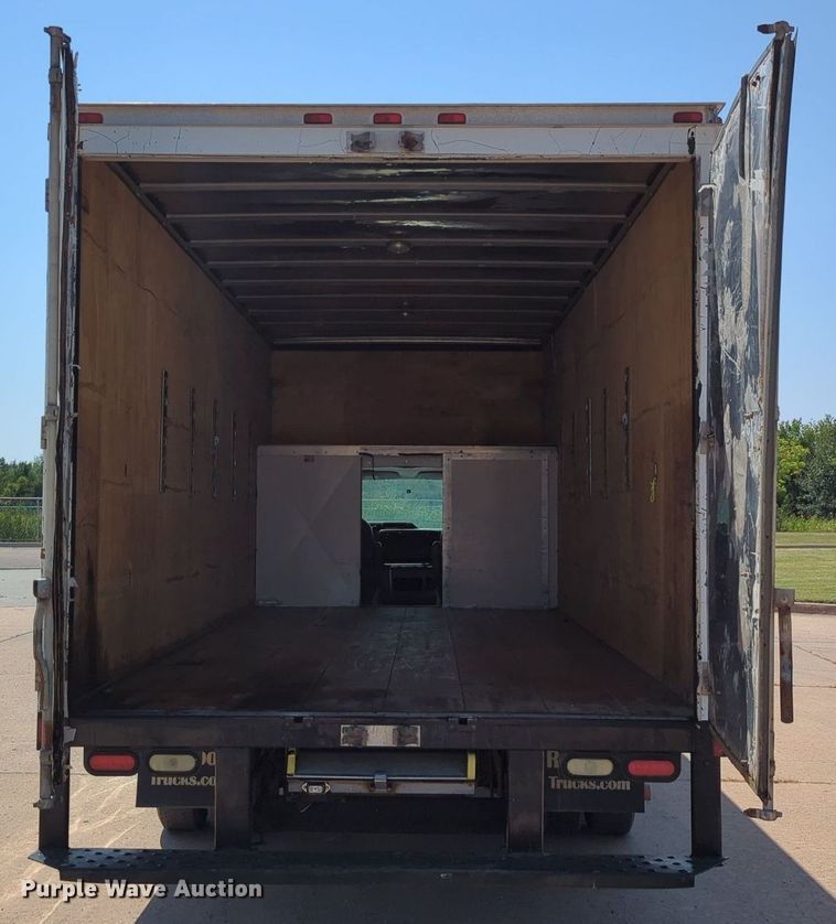 image for item LN9027 2013 Ford E450 Super Duty  box truck