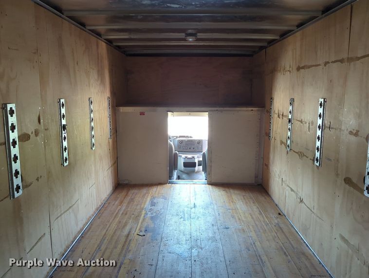 image for item LN9027 2013 Ford E450 Super Duty  box truck