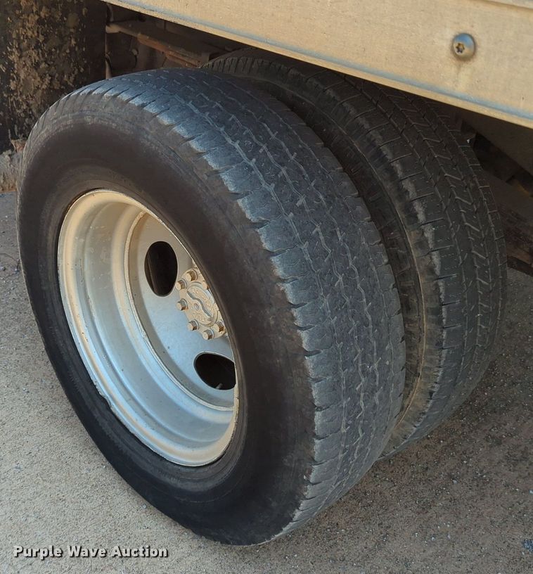 image for item LN9027 2013 Ford E450 Super Duty  box truck