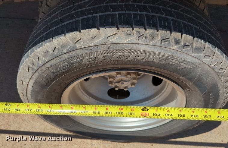 image for item LN9027 2013 Ford E450 Super Duty  box truck