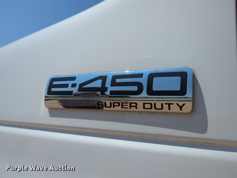 image for item LN9027 2013 Ford E450 Super Duty  box truck