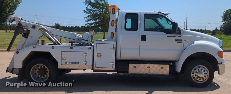 image for item LN9028 2006 Ford F650 Super Duty tow truck