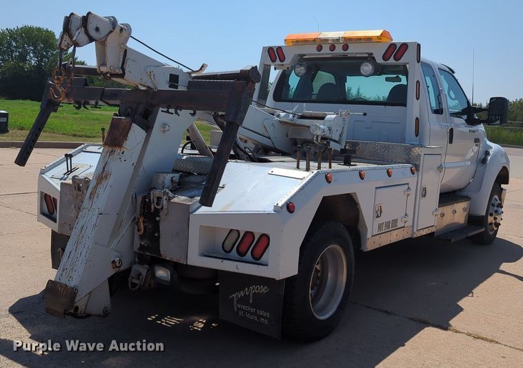 image for item LN9028 2006 Ford F650 Super Duty tow truck