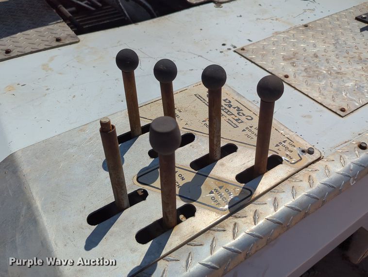 image for item LN9028 2006 Ford F650 Super Duty tow truck