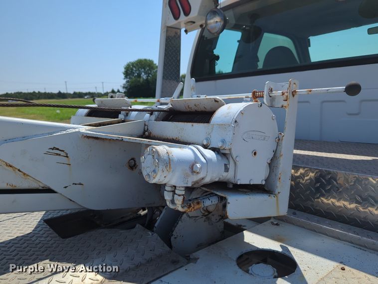 image for item LN9028 2006 Ford F650 Super Duty tow truck