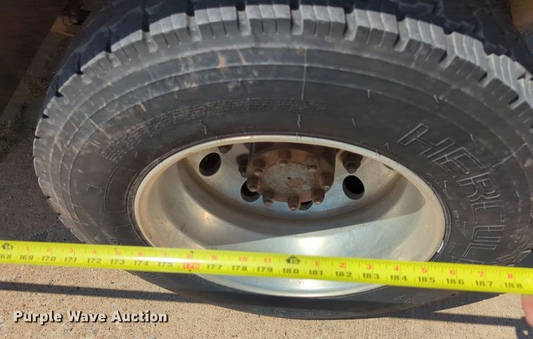 image for item LN9028 2006 Ford F650 Super Duty tow truck