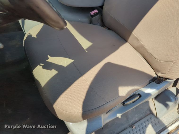 image for item LN9028 2006 Ford F650 Super Duty tow truck