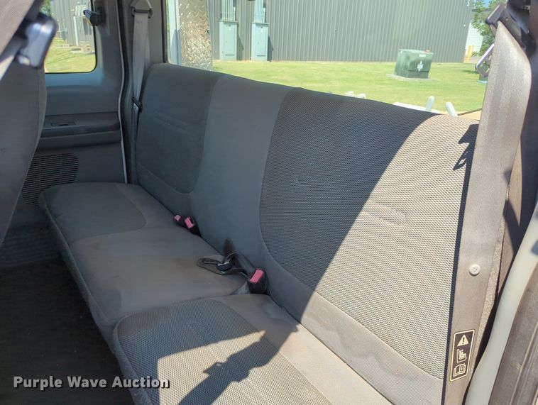 image for item LN9028 2006 Ford F650 Super Duty tow truck