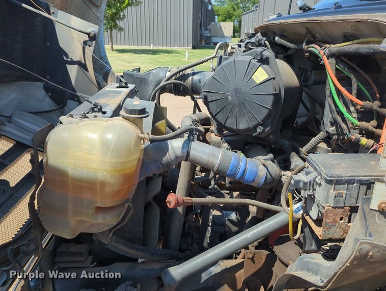 image for item LN9028 2006 Ford F650 Super Duty tow truck