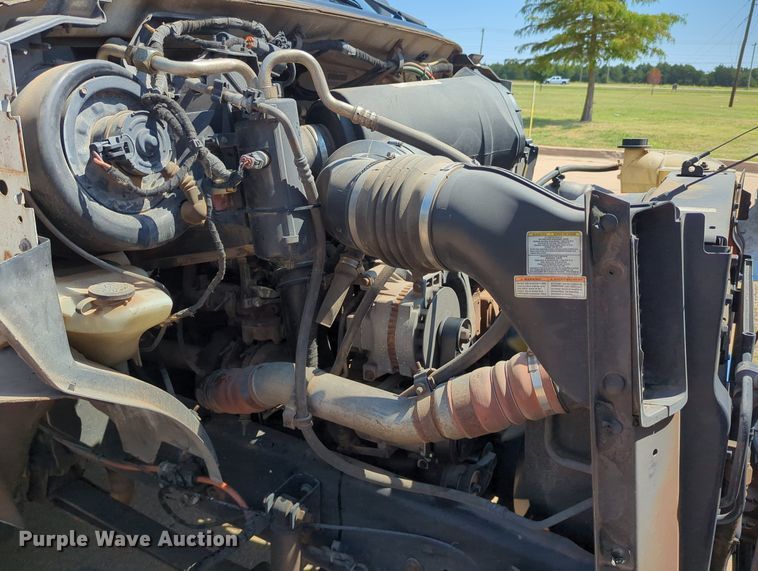 image for item LN9028 2006 Ford F650 Super Duty tow truck