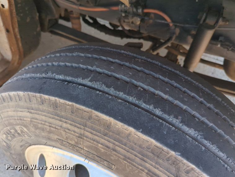 image for item LN9028 2006 Ford F650 Super Duty tow truck