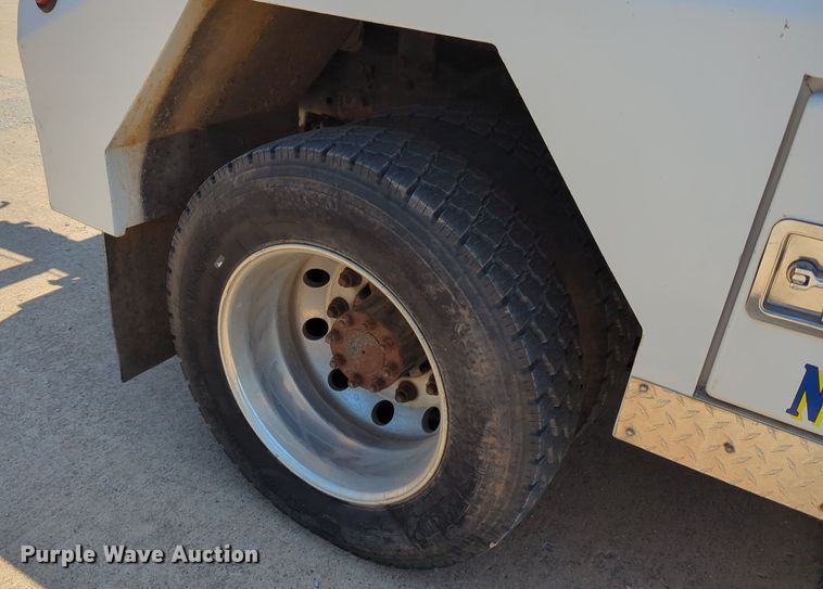 image for item LN9028 2006 Ford F650 Super Duty tow truck