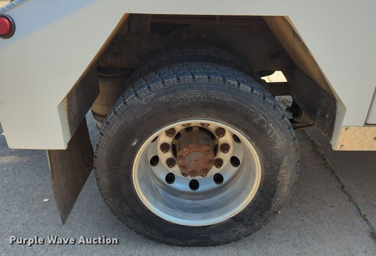 image for item LN9028 2006 Ford F650 Super Duty tow truck