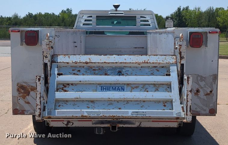 image for item LN9029 1999 Ford F550 Super Duty  utility / service truck