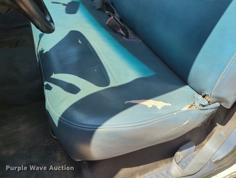 image for item LN9029 1999 Ford F550 Super Duty  utility / service truck