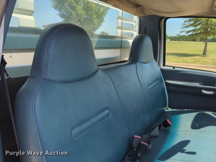 image for item LN9029 1999 Ford F550 Super Duty  utility / service truck