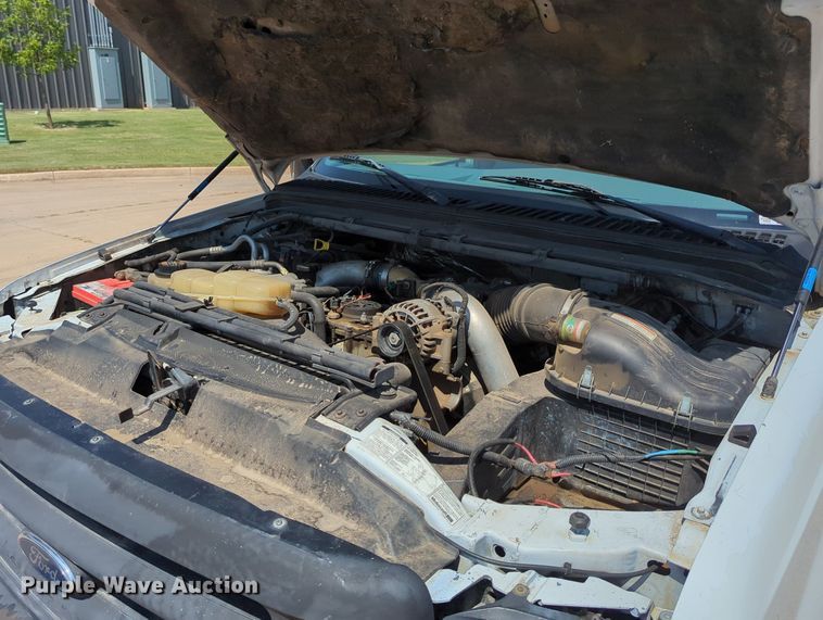 image for item LN9029 1999 Ford F550 Super Duty  utility / service truck