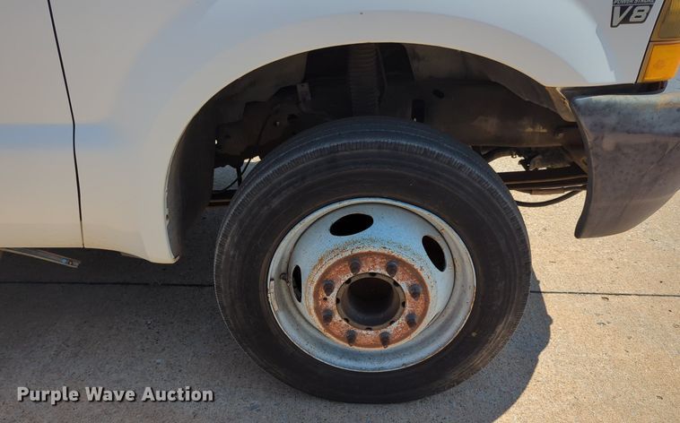 image for item LN9029 1999 Ford F550 Super Duty  utility / service truck