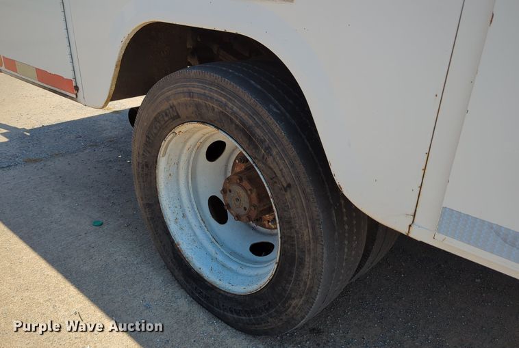 image for item LN9029 1999 Ford F550 Super Duty  utility / service truck