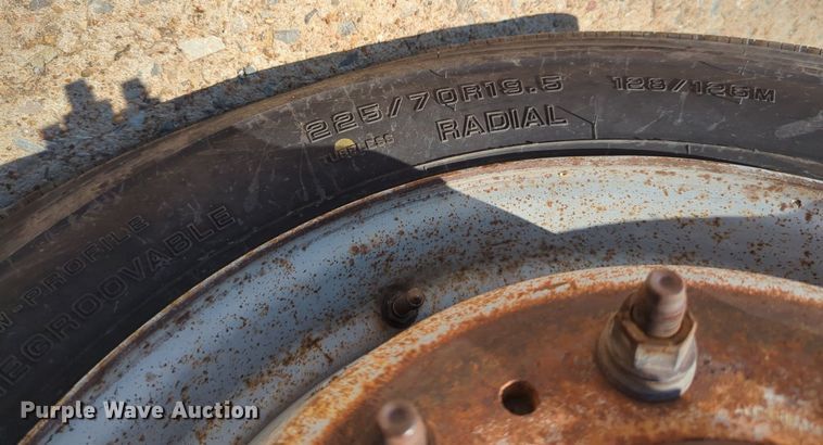 image for item LN9029 1999 Ford F550 Super Duty  utility / service truck