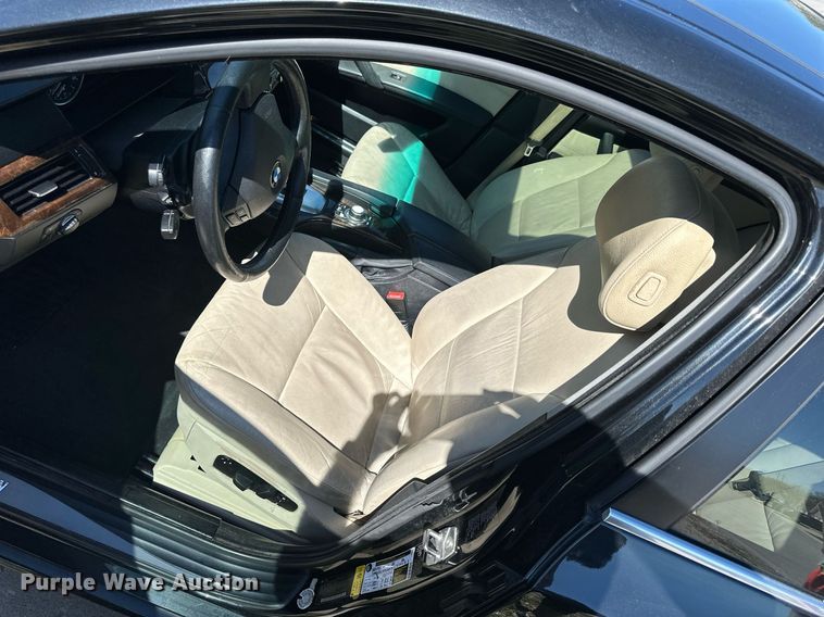 image for item LN9437 2010 BMW 528xi