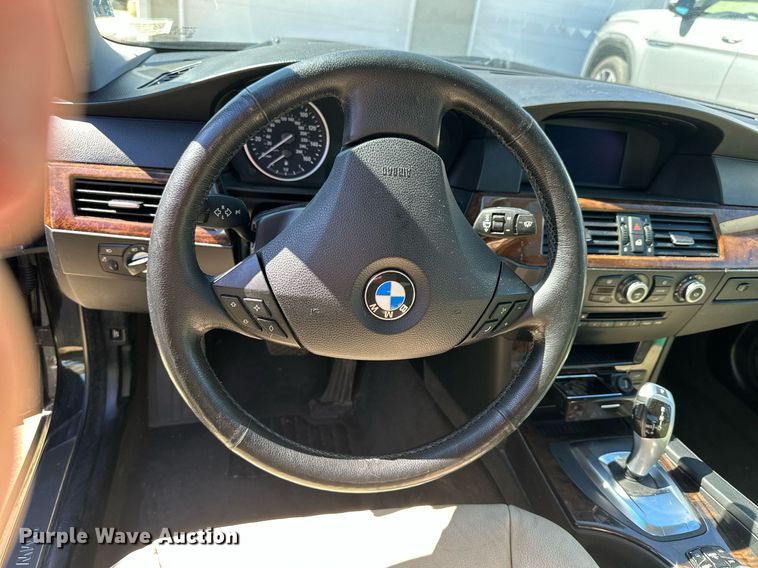 image for item LN9437 2010 BMW 528xi