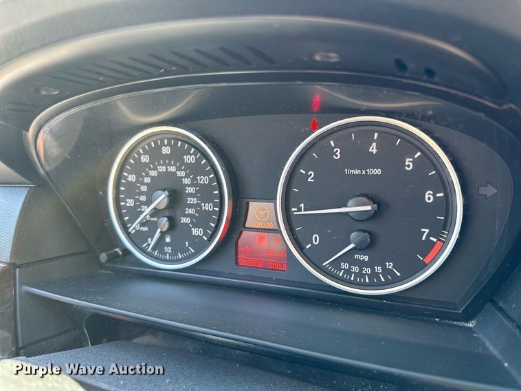 image for item LN9437 2010 BMW 528xi