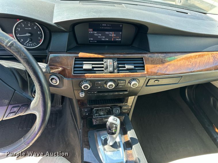 image for item LN9437 2010 BMW 528xi