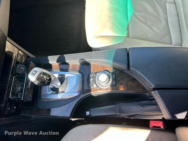 image for item LN9437 2010 BMW 528xi