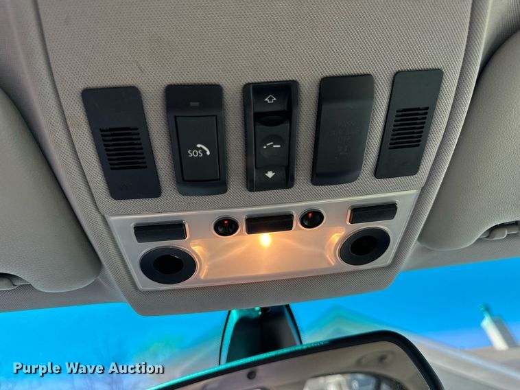 image for item LN9437 2010 BMW 528xi