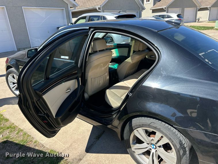 image for item LN9437 2010 BMW 528xi