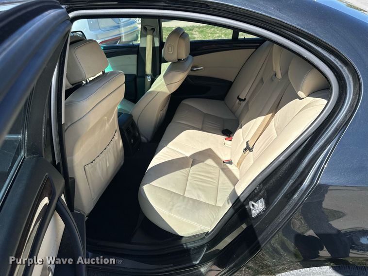 image for item LN9437 2010 BMW 528xi