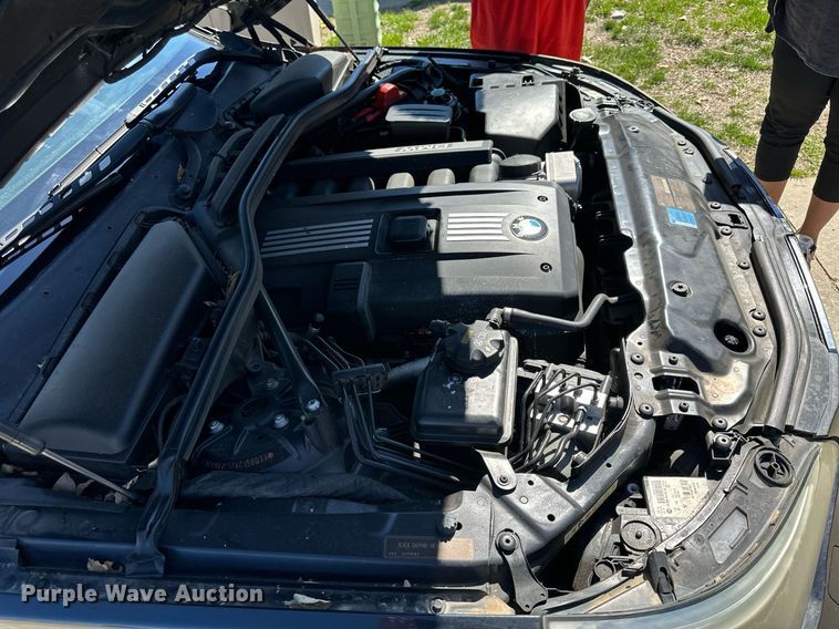 image for item LN9437 2010 BMW 528xi